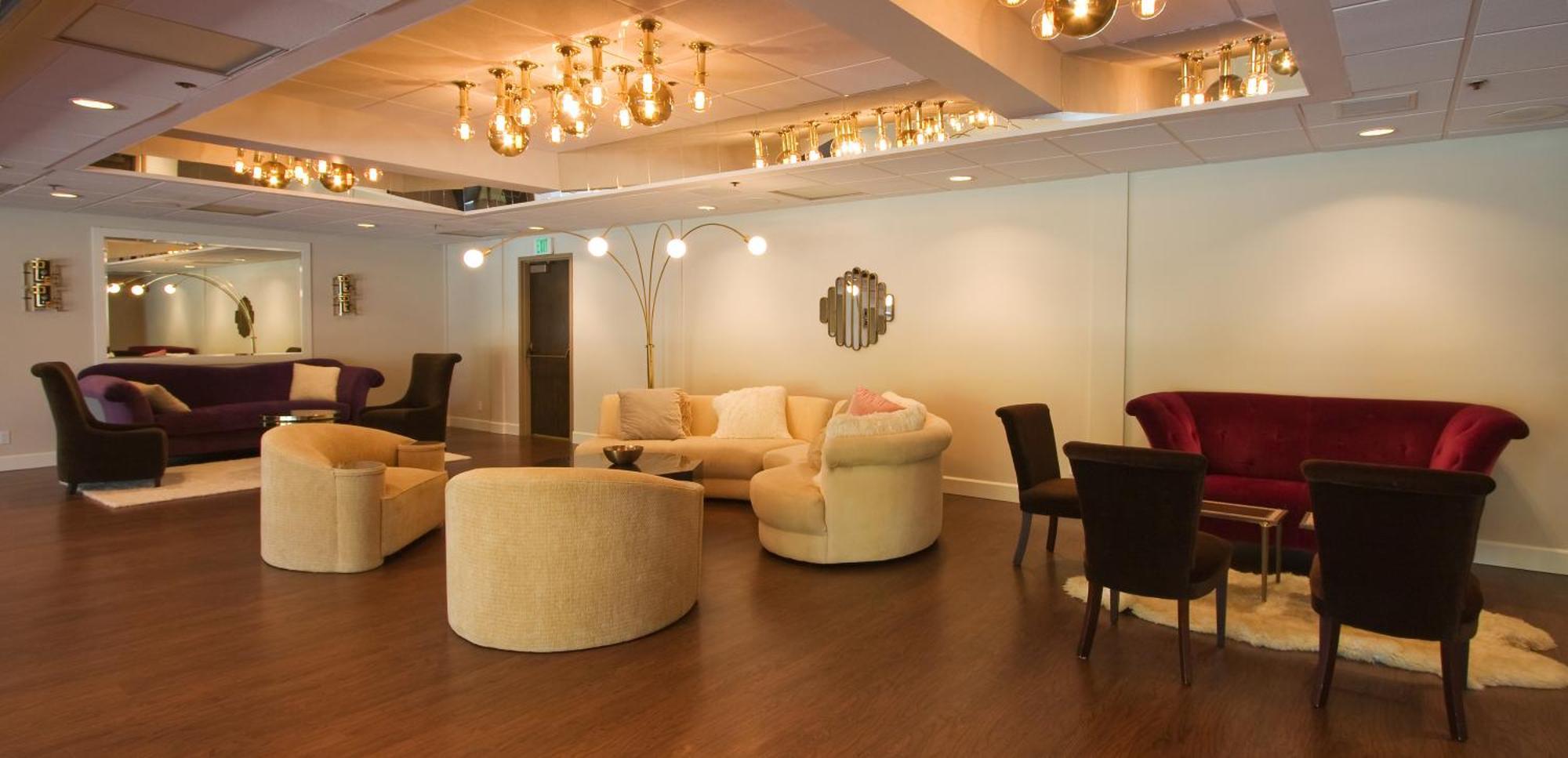 Ashland Hills Hotel & Suites Экстерьер фото