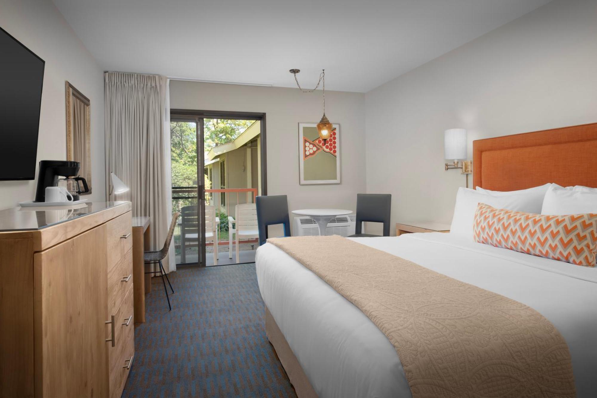 Ashland Hills Hotel & Suites Экстерьер фото
