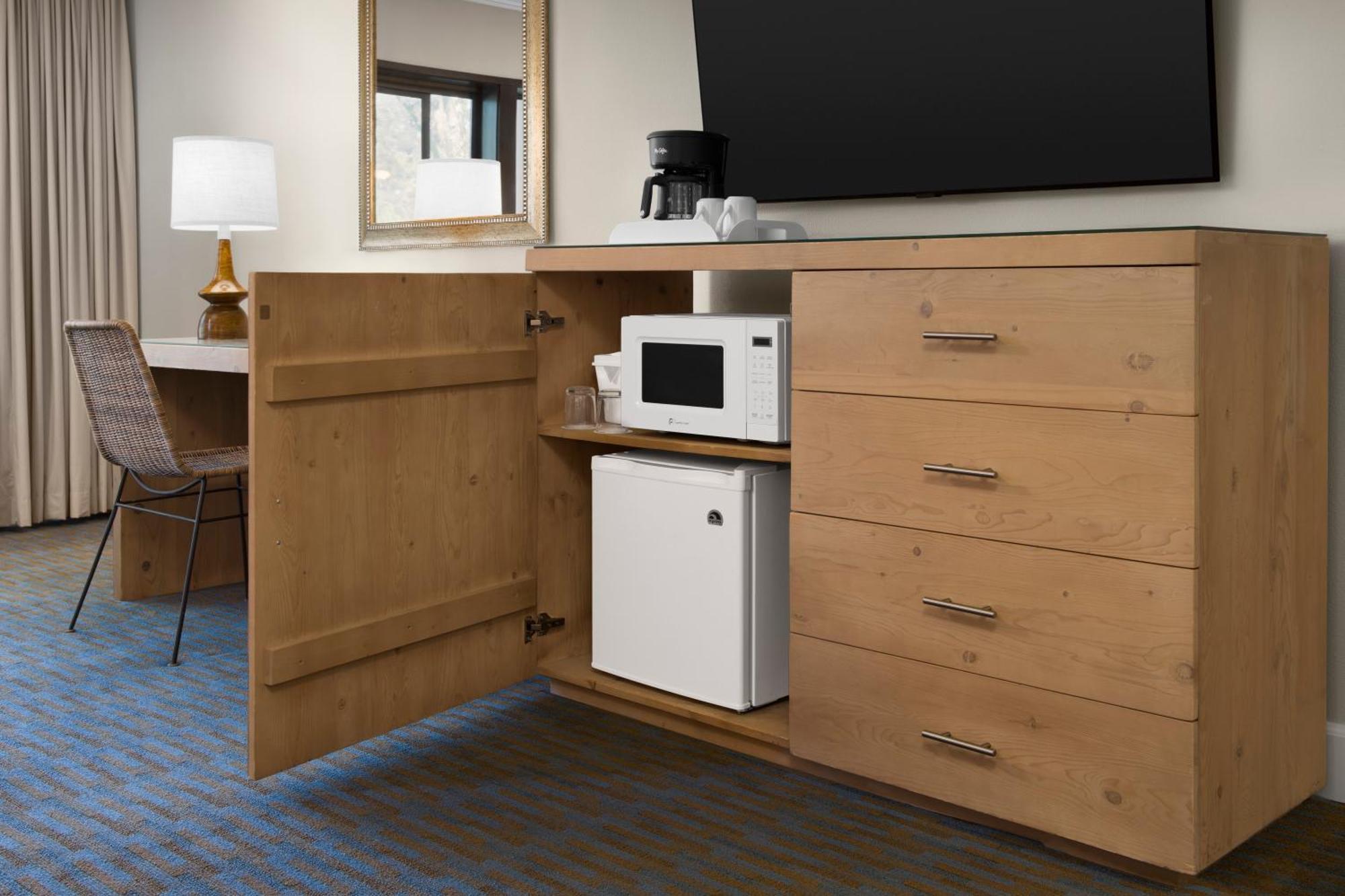 Ashland Hills Hotel & Suites Экстерьер фото